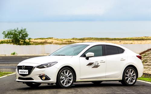 Cùng mức giảm giá, người tiêu dùng mua hai mẫu xe Mazda3 và Mazda6 sẽ được tặng thêm các gói phụ kiện và bảo hiểm.<br>