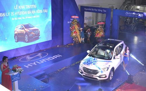 Tại thị trường Việt Nam, Hyundai là một trong số ít các thương hiệu ôtô có tốc độ mở rộng hệ thống phân phối “chóng mặt” nhất. 