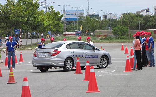 HVN hy vọng chương trình này sẽ giúp khách hàng nâng cao kỹ năng lái xe 
cũng như củng cố các kiến thức về an toàn giao thông, góp phần xây dựng 
một xã hội giao thông an toàn tại Việt Nam. 