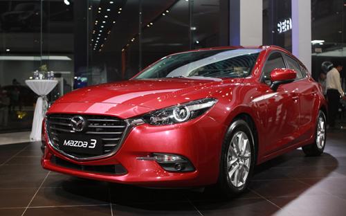 Mazda3 phiên bản 2017 chính là một trong những mẫu xe đầu tiên trang bị hệ thống hỗ trợ kiểm soát gia tốc (GVC). 