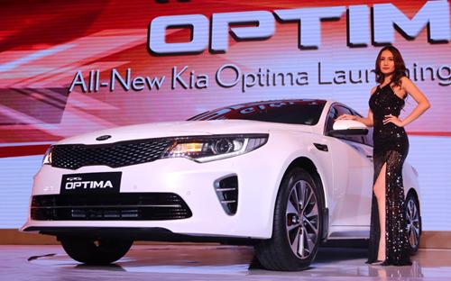 Kia Optima được Thaco lắp ráp trong nước với 2 tùy chọn động cơ 2.0 lít và 2.4 lí. 