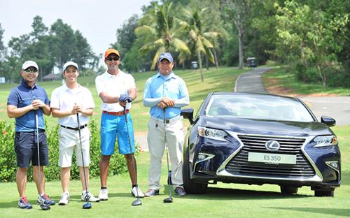 Tham dự giải đấu, các tay golf không chỉ được giao lưu, chinh phục thử 
thách tại một trong những sân golf đầu tiên của Việt Nam mà còn có được
 những trải nghiệm thương hiệu xe hạng sang Lexus với sự xuất hiện của 
mẫu sedan cao cấp LS 460L, mẫu sedan thể thao GS 350 và ES 350.