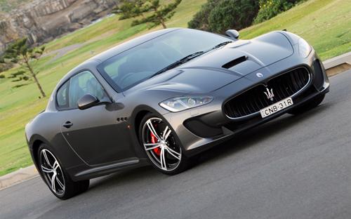 Chiếc coupe mui cứng GranTurismo và phiên bản mui xếp GranCabrio sẽ là cái tên "mở hàng" cho Maserati tại thị trường Việt Nam.<br>