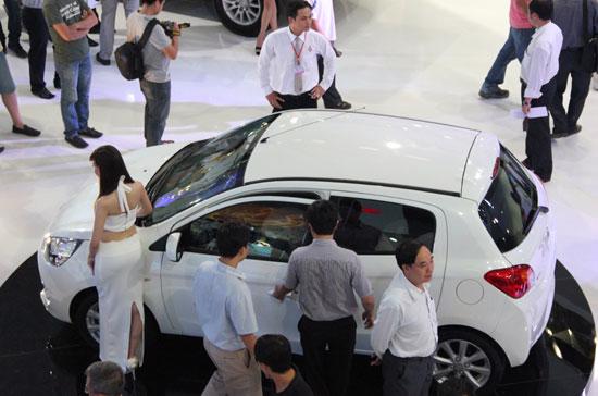 Mitsubishi Mirage đang  nhận được rất nhiều sự quan tâm từ người tiêu dùng tại triển lãm Vietnam Motor Show 2012.