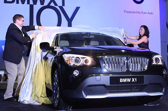 BMW X1 cũng đã có màn ra mắt khá ấn tượng tại Hà Nội - Ảnh: Đức Thọ.