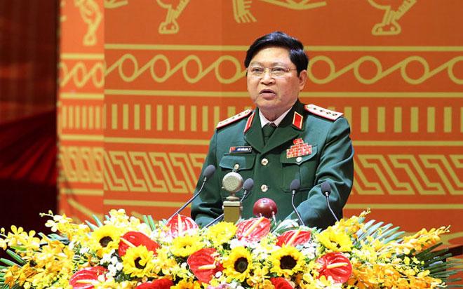 Đại tướng Ngô Xuân Lịch, Bí thư Trung ương Đảng, Chủ nhiệm Tổng cục Chính trị Quân đội Nhân dân Việt Nam trình bày tham luận tại đại hội - Ảnh: TTXVN.