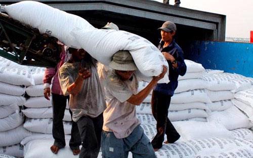 Theo số liệu từ Tổng cục Hải quan, trong 10 tháng tính đến tháng 
10/2012, Việt Nam xuất khẩu được 6,89 tấn gạo, tăng 8% so với cùng kỳ 
năm ngoái.