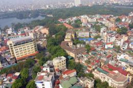 Sự quá tải về hạ tầng, giao thông, dân số tại khu trung tâm đang buộc lãnh đạo Hà Nội phải đứng trước những quyết định mang tính lịch sử.