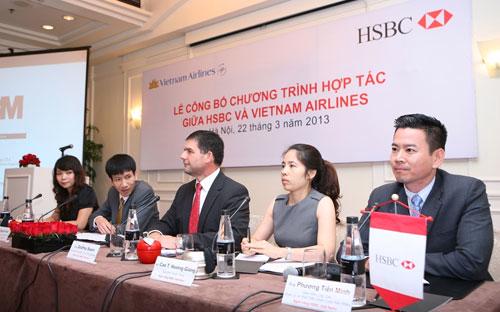 Mức giảm cho các chủ thẻ HSBC có thể lên tới 30% giá vé các tuyến bay nội địa và khu vực châu Á của Vietnam Airlines.<br>