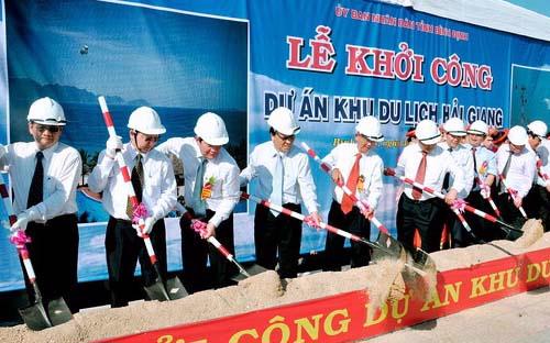 Lễ khởi công khu du lịch Vinpearl Hải Giang có tổng vốn đầu tư là 3.500 tỷ đồng.<br>
