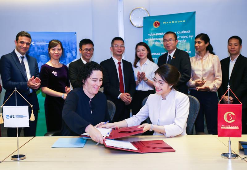 IFC sẽ hỗ trợ Tập đoàn Nam Cường thúc đẩy chương trình xây dựng và phát triển công trình xanh tại Việt Nam.<br>