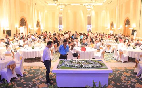 Tuy mới ra mắt thị trường từ tháng 6/2015 nhưng đến nay, 80% sản phẩm Lotus Residences - Nhà liền kề nghỉ dưỡng Vạn Liên (thuộc Khu đô thị Halong Marina, Hạ Long, Quảng Ninh) đã có chủ. 