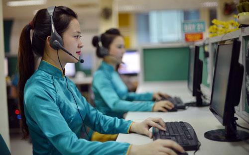 Viettel đã đầu tư lớn cho 5 trung tâm chăm sóc khách hàng đặt tại Hà Nội, Hải Phòng, Đà Nẵng, Tp.HCM và Thái Nguyên với tổng số hơn 4.000 nhân viên giải đáp, cùng hệ thống trả lời tự động IVR, đủ khả năng đáp ứng hơn 5 triệu cuộc gọi/ngày.