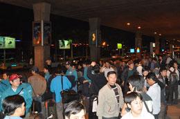 Lao động Việt Nam di tản từ Libya về sân bay Tân Sơn Nhất trong sự cố khủng hoảng chính trị vừa qua.