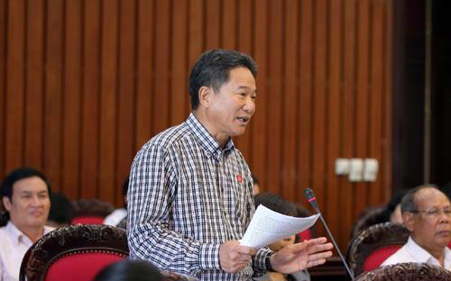 Đại biểu Nguyễn Bá Thuyền đề nghị coi tham nhũng như tội phản quốc - Ảnh: MĐ.<br>