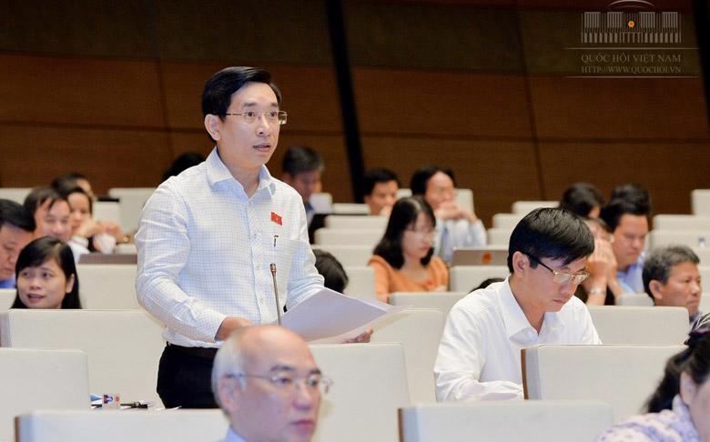 Đại biểu Nguyễn Văn Cảnh góp ý dự thảo Luật Đường sắt (sửa đổi).