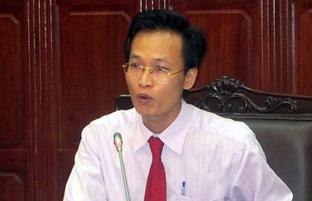 Chánh thanh tra Ngân hàng Nhà nước Nguyễn Hữu Nghĩa khuyến cáo các tổ chức và cá nhân có tiền gửi tại ACB nên thận trọng trước các tin đồn không có căn cứ để tránh những tổn thất không đáng có.