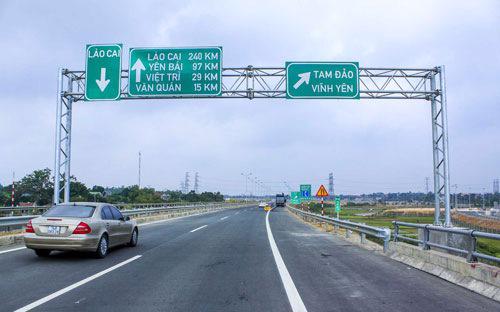 Cao tốc Nội Bài - Lào Cai, một trong những tuyến đường có phí đắt nhất Việt Nam.<br>