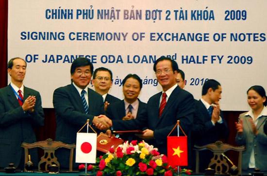 Lễ ký công hàm trao đổi về việc Chính phủ Nhật Bản cung cấp vốn ODA cho Việt Nam.