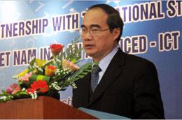Phó Thủ tướng Nguyễn Thiện Nhân phát biểu tại hội nghị - Ảnh: VOV.