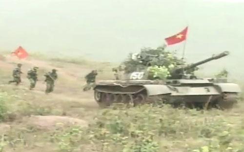 Thiếu tướng Phạm Văn Hưng, Tư lệnh Quân đoàn 2 cho biết, đây là cuộc 
diễn tập tác chiến hợp đồng quân binh chủng có quy mô lực lượng lớn nhất
 và có nhiều thành phần tham gia nhất từ sau năm 1975 - Nguồn: VTV1.<br>