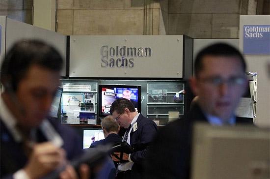 Cổ phiếu khối ngân hàng đã giảm điểm mạnh, trong đó Goldman Sahch đã giảm gần 3,5% - Ảnh: Reuters.