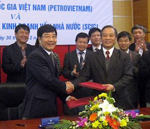 Sau khi ký thỏa thuận hợp tác toàn diện (cuối năm 2008), SCIC đang nghiên cứu khả năng hợp tác với Petro Vietnam để tham gia đầu tư một số dự án đạm và xây dựng dàn khoan.