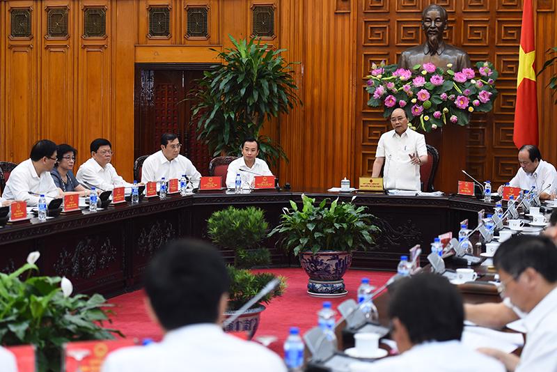 Thủ tướng làm việc với lãnh đạo thành phố Đà Nẵng ngày 27/9.<br>