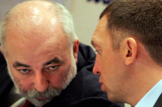 Tỷ phú Viktor Vekselberg (trái) và tỷ phú Oleg Deripaska - Ảnh: AFP/Getty.