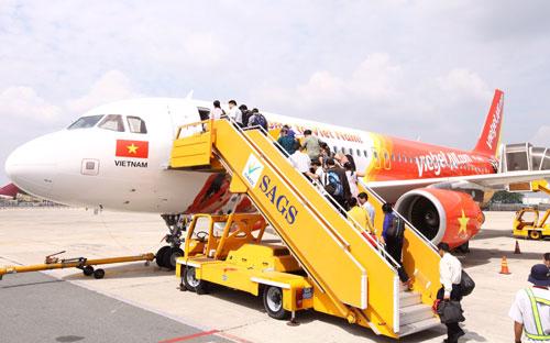 <div>Vietjet là hãng hàng không đầu tiên tại Việt Nam vận hành theo mô hình hàng không thế hệ mới, chi phí thấp và cung cấp đa dạng các dịch vụ cho khách hàng lựa chọn. </div>