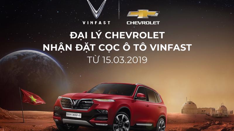 Khách hàng có nhu cầu mua xe VinFast hiện cũng có thể đặt hàng tại 15 showroom của VinFast đặt tại các trung tâm thương mại Vincom trên toàn quốc.