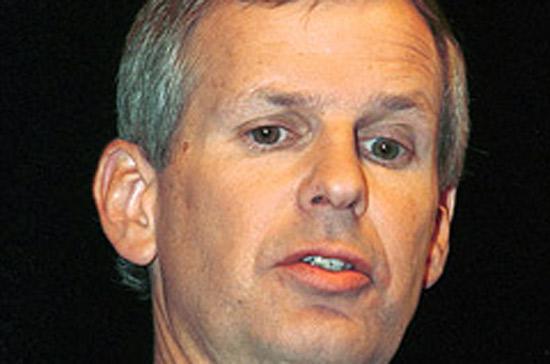 Charles Ergen, Chủ tịch EchoStar, hài lòng với mức lương 1 USD.