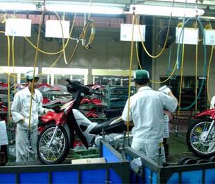 Tại nhà máy lắp ráp xe máy của Honda Việt Nam.