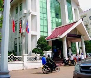 Trụ sở ngân hàng liên doanh Lào - Việt ở Vientiane - Ảnh: Hải Lý.