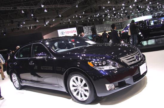 Mẫu xe hybrid hạng sang Lexus LS600hL được Toyota trưng bày tại Tokyo Motor Show 2009 - Ảnh: Đức Thọ.