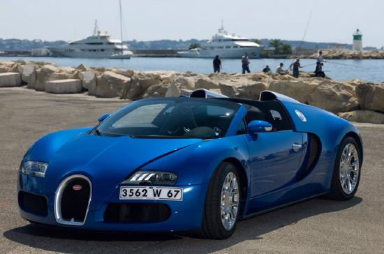 Chiếc Bugatti Veyron 16.4 Grand Sport được bán tại triển lãm Bắc Kinh với giá 38 triệu Nhân dân tệ - Ảnh: Seriouswheels.