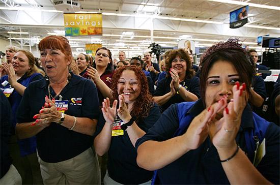"Đại gia" bán lẻ Wal-Mart có số nhân công thuộc hàng lớn nhất thế giới - Ảnh: CNBC.