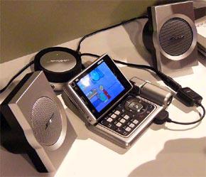 Nokia N92 thu hút sự chú ý lớn tại Broadcast Asia 2007.