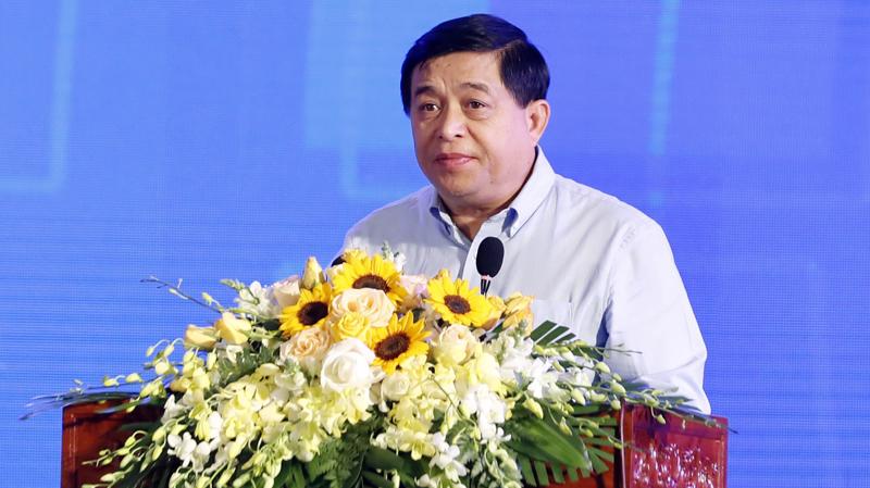 Bộ trưởng Nguyễn Chí Dũng phát biểu tại Hội nghị phát triển vùng miền Trung sáng 20/8 tại Bình Định.