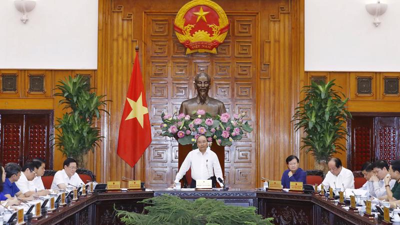 Thủ tướng Nguyễn Xuân Phúc chủ trì cuộc họp Thường trực Chính phủ chiều 25/7.