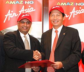 Lễ ký hợp tác giữa Vinashin và AirAsia.