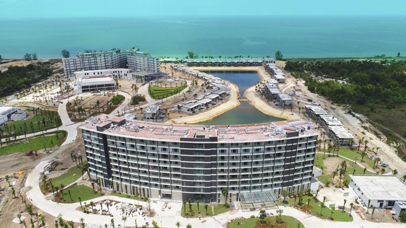 MIKGroup hiện sở hữu hàng loạt dự án bất động sản cao cấp như: Imperia Sky Garden, Villa Park, Mövenpick Resort Waverly Phú Quốc.