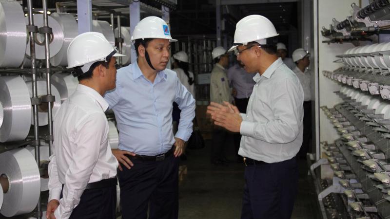 Thứ trưởng Đặng Hoàng Anh đi thăm nhà máy PVtex vốn đầu tư 7.000 tỷ - thuộc 1/12 đại dự án thua lỗ ngành Công Thương.