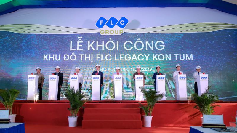 Các đại biểu nhấn nút khởi công Khu đô thị FLC Legacy Kon Tum.