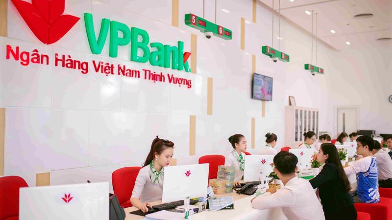 Dựa vào kết quả kinh doanh tích cực trong hai quý đầu năm, VPBank tự tin sẽ đạt được mục tiêu lợi nhuận 10.800 tỷ đồng cho cả năm được đề ra tại Đại hội đồng cổ đông hồi đầu năm.