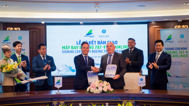 Bamboo Airways cùng đối tác GECAS chính thức ký nhận bàn giao hai máy bay Boeing 787-9 Dreamliner trong năm 2019.