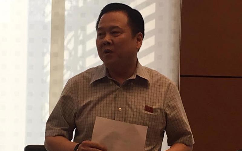 Đại biểu Nguyễn Hoàng Anh phát biểu góp ý sửa Luật Quản lý nợ công.