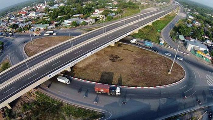 Dự án đầu tư xây dựng đường cao tốc Trung Lương - Mỹ Thuận theo hình thức hợp đồng BOT đã bị chậm tiến độ so với yêu cầu đặt ra
