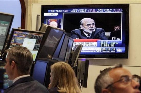 Chủ tịch FED Ben Bernanke cho hay, cơ quan này hiện không có công cụ nào
 giúp cho nền kinh tế Mỹ giảm thiểu được những thiệt hại do vực thẳm 
ngân sách gây ra - Ảnh: AP.<br>
