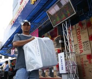 Đại diện Tổng cục Thống kê cho rằng không nên lo ngại về quan điểm nền kinh tế có thể đi vào giảm phát - Ảnh: Việt Tuấn.